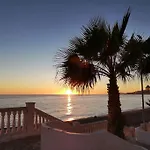 Luminoso Atico Cerca De La Playa Con Piscina Y Garaje